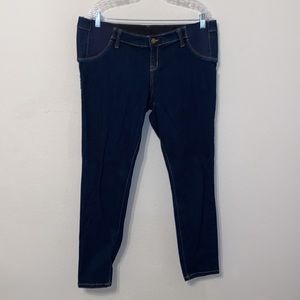 Liz Lange Maternity Jegging, size Large